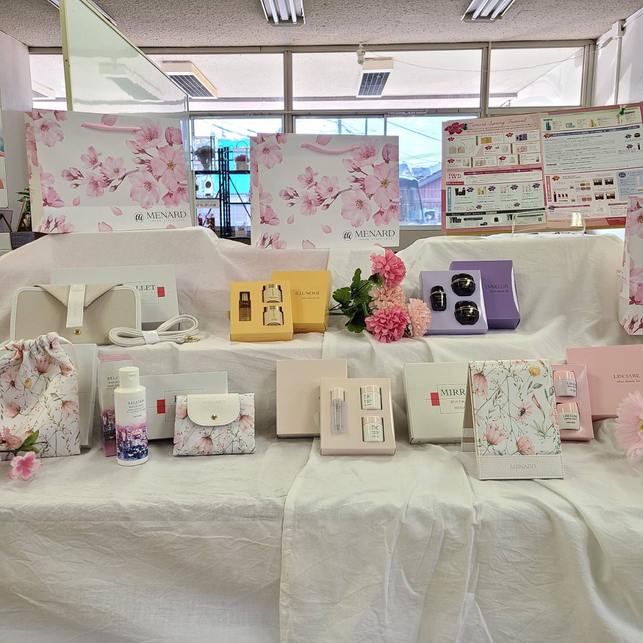 店内・商品ディスプレイ